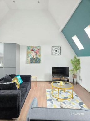 Two Bedroom Apartment Sleeps 5 With Free Parking